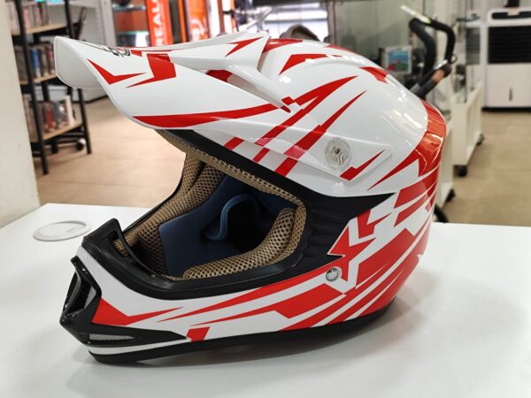 Imagen de WhatsApp 2025 01 11 a las 11.30.18 3667c2d6 CASCO MOTO NVG MX-306 NIÑO TALLA YM 51-52 BLANCO Y ROJO