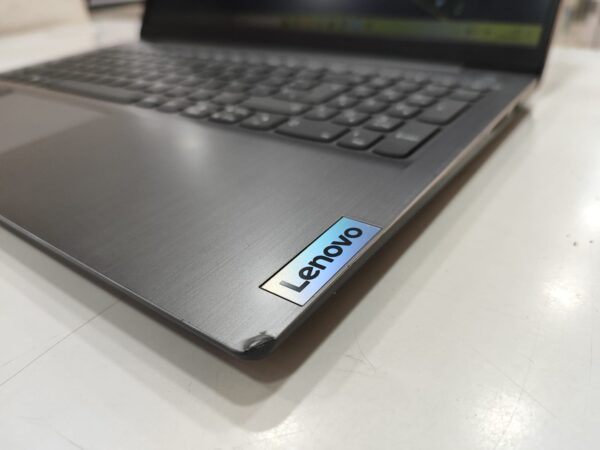 Imagen de WhatsApp 2025 01 27 a las 19.32.01 117d6f4b 1 PORTATIL LENOVO IDEAPAD 3 -15ITL6 / i3-1115G4 / 8GB RAM / 256GB SSD / 15"/ W11 *DETALLE EN ESQUINAS*