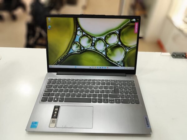 Imagen de WhatsApp 2025 01 27 a las 19.32.02 794be1c8 1 PORTATIL LENOVO IDEAPAD 3 -15ITL6 / i3-1115G4 / 8GB RAM / 256GB SSD / 15"/ W11 *DETALLE EN ESQUINAS*