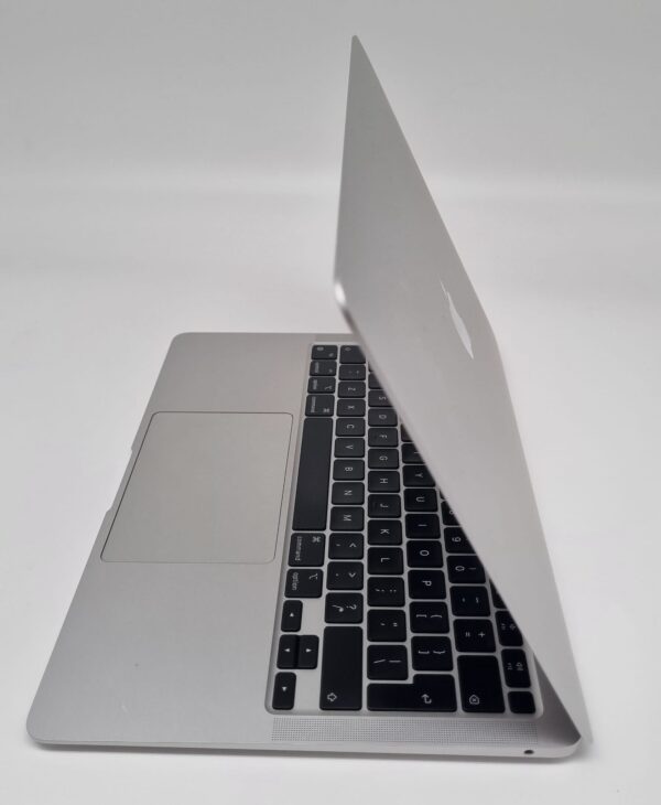 WhatsApp Image 2025 01 08 at 11.19.40 MACBOOK AIR M1 8GB 128GB SSD 13" 82 CICLOS + CARGADOR