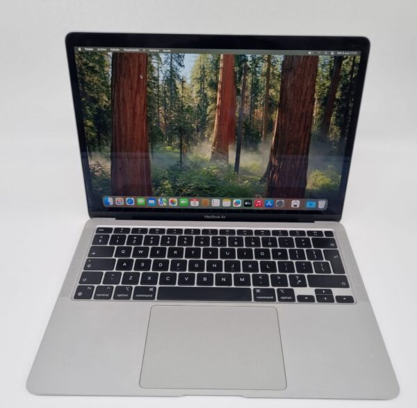 WhatsApp Image 2025 01 08 at 11.19.41 MACBOOK AIR M1 8GB 128GB SSD 13" 82 CICLOS + CARGADOR