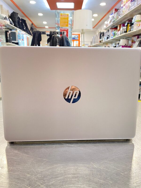 11 U523823 5 PORTATIL HP 14S-DQ2012/i5-1135G7/8GB RAM /256GB SSD/14"/W11+ CARGADOR