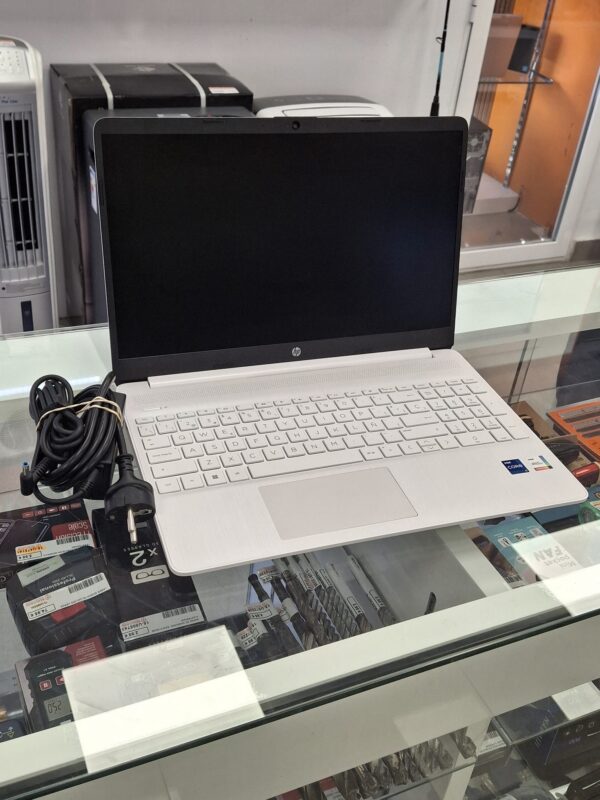 15u520488 1 PORTATIL HP I7-1255U/ 16 GB RAM/ 512 GB + CARGADOR