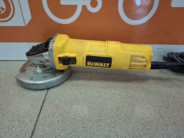 15u525322 2 AMOLADORA DEWALT DWE4056-QS 800W