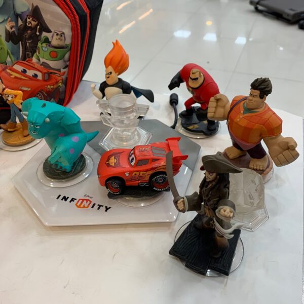 497160 4 BASE Y PERSONAJES DISNEY INFINITY CON ESTUCHE