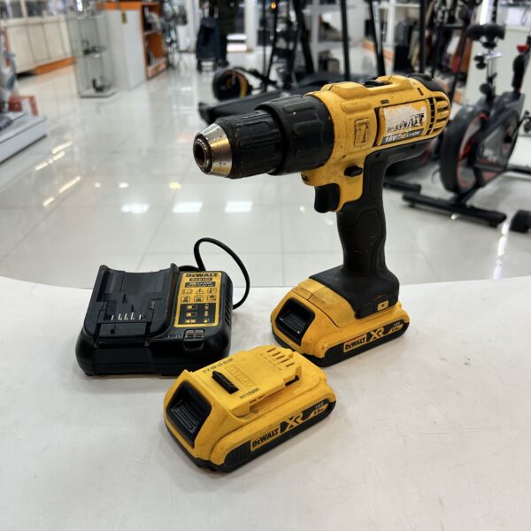 518277 1 scaled ATORNILLADOR DEWALT DCD776 CON 2 BATERIAS Y CARGADOR