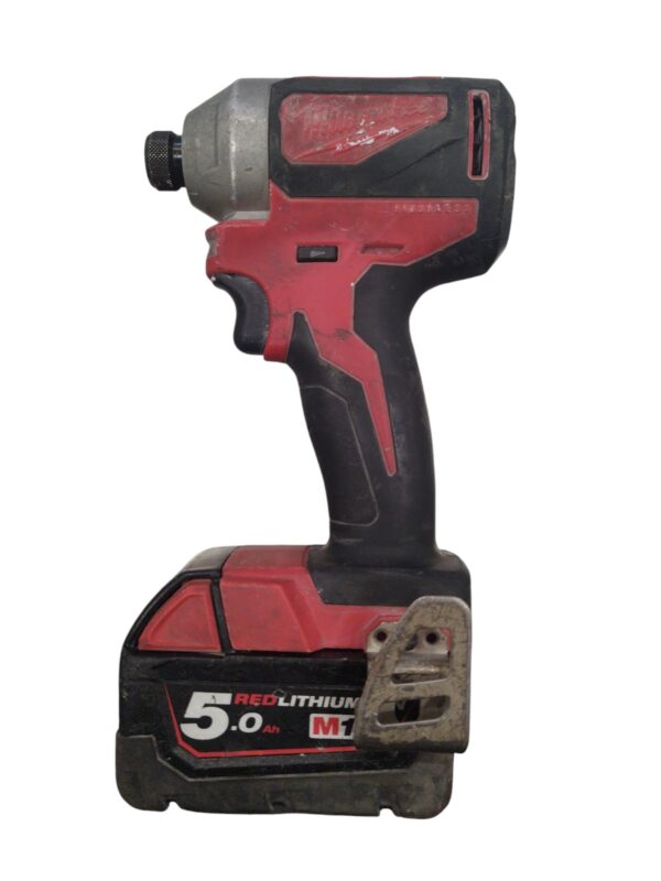 518733 2 ATORNILLADOR DE IMPACTO MILWAUKEE M18 (SIN CARGADOR)