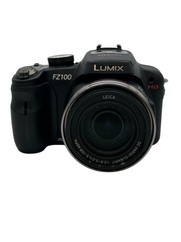 523181 2 CAMARA DIGITAL BRIDGE LUMIX DMC-FZ100 14MPX 24X (SIN CARGADOR) + FUNDA