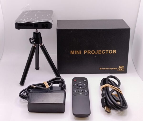 524023 1 PROYECTOR MOBILE SMART PROJECTOR 4K ULTRA HD DLP MOD: P092 1GBRAM/ 8GBROM + CABLE + CAJA