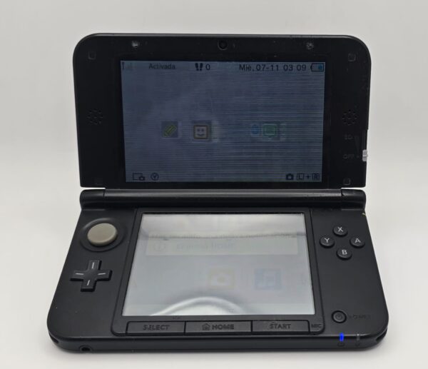 525804 2 CONSOLA NINTENDO 3DS XL+ CARGADOR * MARCAS DE USO