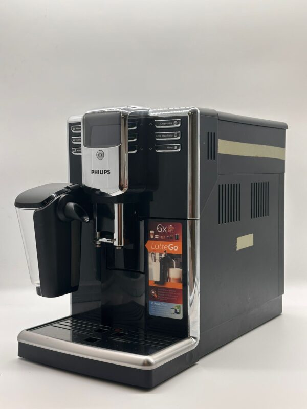 526217 2 CAFETERA PHILIPS 5000 SERIES LATTE GO + ACC + CAJA