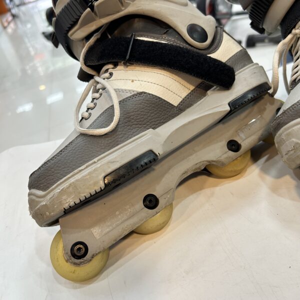 526798 3 scaled PATINES EN LINEA ROLLERBLADE NJ3 RUEDAS GASTADAS NUM 42