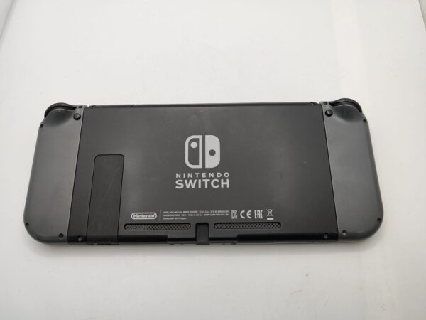 Imagen de WhatsApp 2025 02 11 a las 16.40.03 ccdf0381 CONSOLA NINTENDO SWITCH NEGRA + SOPORTE + CARGADOR COMPATIBLE *DETALLE JOYCON DERECHO ANCLAJE*