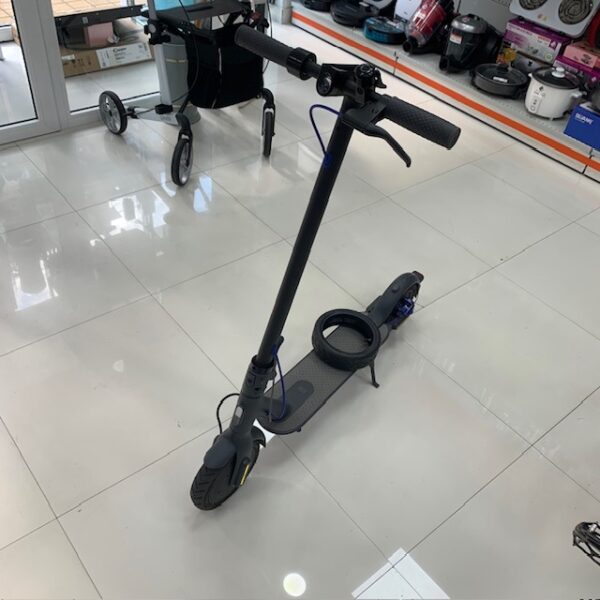 02 U533160 3 PATINETE ELECTRICO XIAOMI MI ELECTRIC SCOOTER 3 + CARGADOR + RUEDA DE REPUESTO