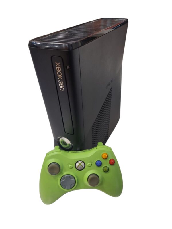 08 U531320 2 CONSOLA XBOX 360 500G NEGRA + MANDO