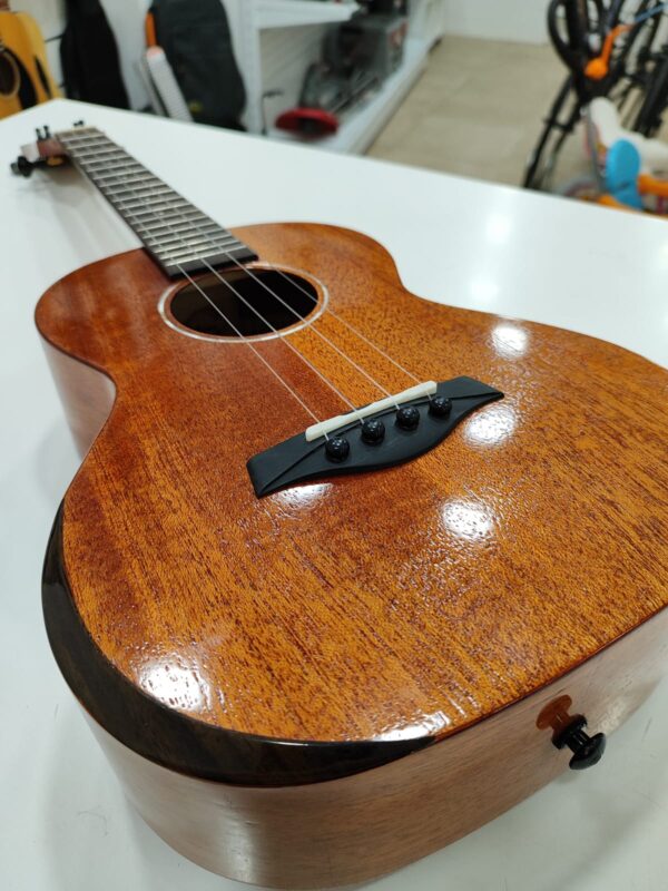 13835 5 UKELELE ROSEN K13 NA MADERA