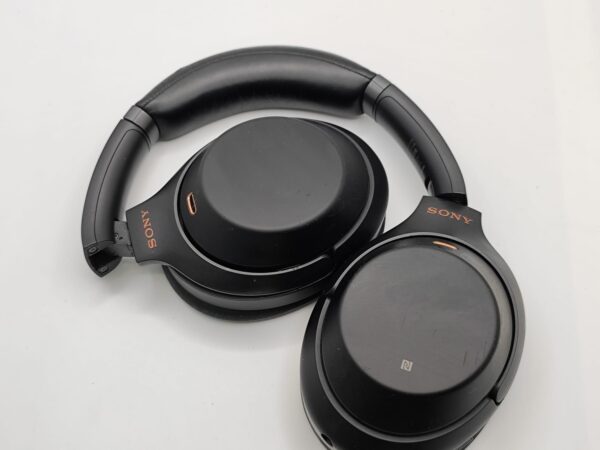 13856 4 AURICULARES SONY WH-1000XM3 NEGROS