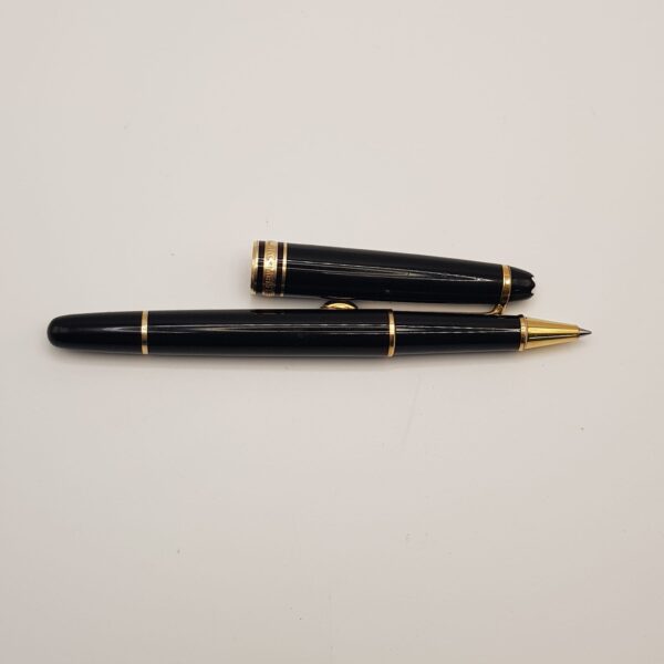 523781 5 BOLÍGRAFO ROLLERBALL PEN MONTBLANC MEISTERSTÜCK NEGRO Y DORADA