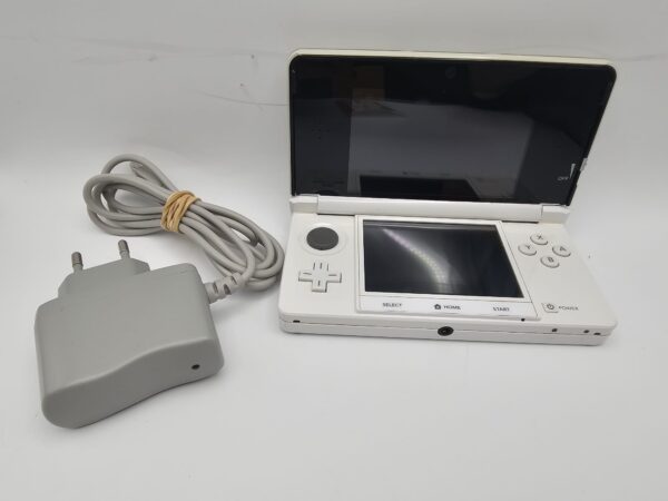 531540 1 CONSOLA NINTENDO 3DS + CARGADOR