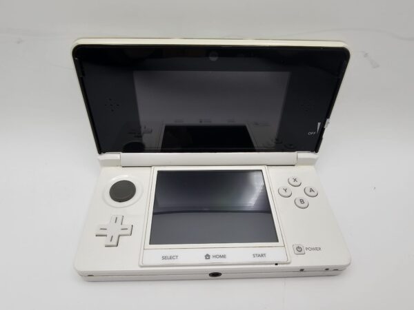 531540 5 CONSOLA NINTENDO 3DS + CARGADOR