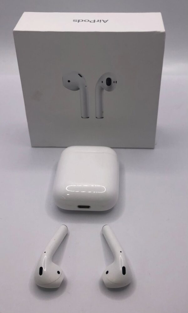 531836 4 AIRPODS 2 GEN A1602 + CAJA + CABLE DE CARGA