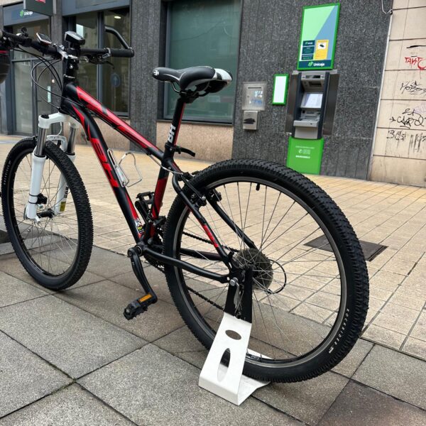 532046 5 BICICLETA DE MONTAÑA BH FS NEGRA Y ROJA TALLA M