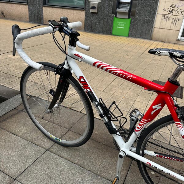 532049 2 BICICLETA DE CARRETERA SPECIALIZED ALLEZ COM BLANCA Y ROJA TALLA M