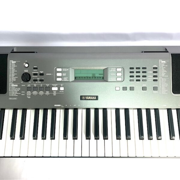 532148 4 TECLADO MUSICAL YAMAHA PSR-I300 61 TECLAS INCLUYE CAJA Y TRANSFORMADOR