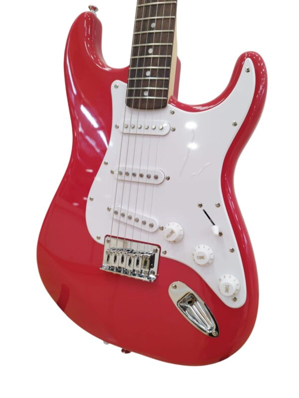 532817 3 GUITARRA ELÉCTRICA FENDER SQUIER DEBUT SERIES STRATOCASTER + FUNDA