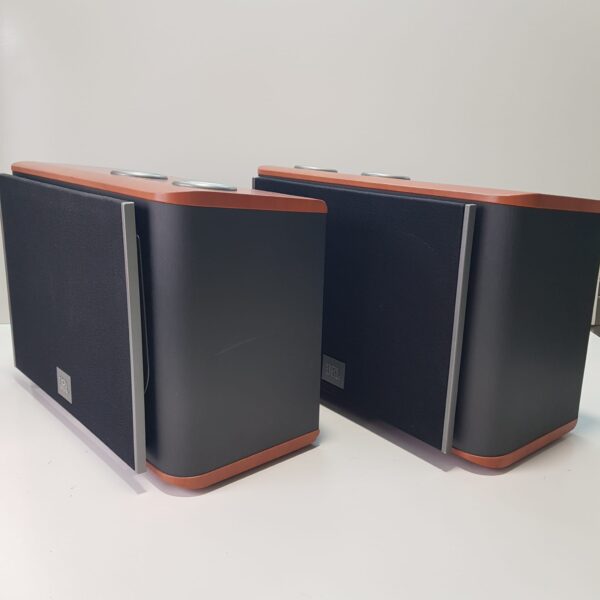 533388 3 ALTAVOCES JBL ES10 NEGROS/ Y MADERA