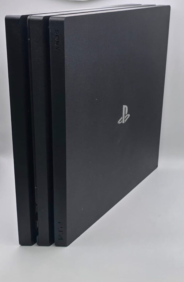 533729 3 CONSOLA PS4 PRO 1TB + MANDO + ACC