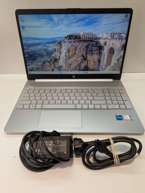 533902 3 PORTATIL HP15S-F4011NS I5-1155G7 512GB 8RAM