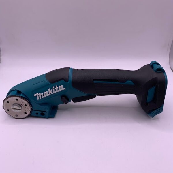 IMG 0764 HERRAMIENTA DE CORTE MAKITA CP100D + MALETIN