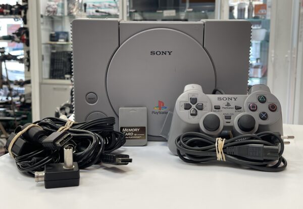 IMG 2319SAMU130325 74 scaled CONSOLA SONY PS1 MOD SCPH-9002 + CABLE + MANDO