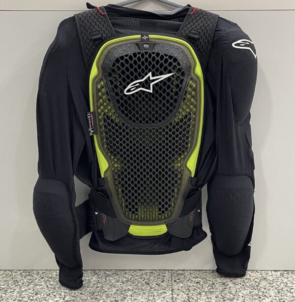 IMG 2758SAMU180325 43 scaled PETO DE MOTO ALPINESTAR BIONIC PRO V2