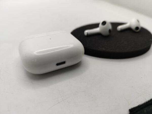 Imagen de WhatsApp 2025 03 04 a las 19.08.55 f06ad132 APPLE AIRPODS 3RD GEN A2566