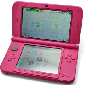 CONSOLA NINTENDO 3DS XL COLOR ROSA *MARCAS DE USO Y SIN CARGADOR*