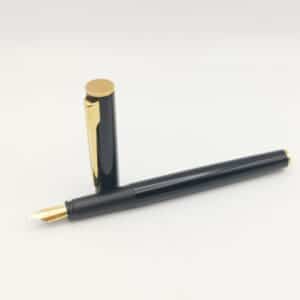 PLUMA ESTILOGRAFICA WATERMAN NEGRO DE CARTUCHO *F*