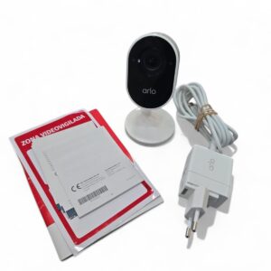 CAMARA DE SEGURIDAD ARLO ESSENTIAL + ACC