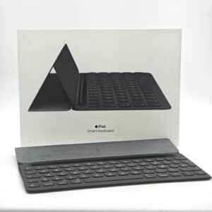 IPAD SMART KEYBOARD PARA IPAD PRO 10.5/AIR 3RA" + CAJA