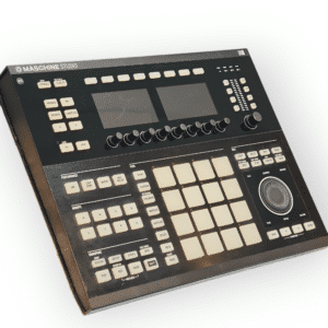 CAJA DE RITMOS  MASCHINE STUDIO CON CARGADOR