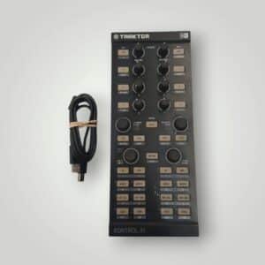CONTROLADORA DE SONIDO KONTROL X1 + CABLE