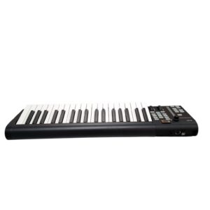 TECLADO MIDI ICON BOARD 4X+ CAJA +CABLE MIDI