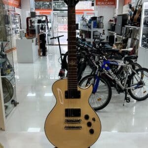 GUITARRA ELECTRICA IBANEZ ART120 WHITE + FUNDA