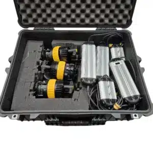 JUEGO DE 3 FOCOS DEDOLIGHT DLED4-BI BICOLOR + ADAPTADOR BATERIA + ADAPTADOR CORRIENTE + CAJA TRANSPORTE