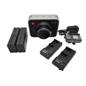 CAMARA BLACKMAGICDESIGN CINEMA 2.5K +DISCO DURO 240GB+CARGADOR+BATERIAS+ADAPTADOR