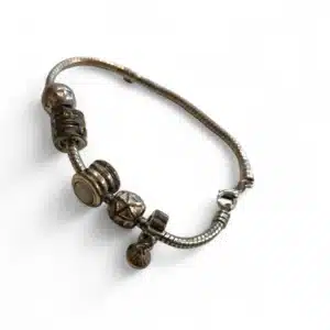 PULSERA PANDORA CON 5 CHARMS