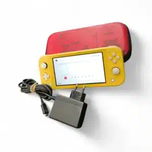CONSOLA NINTENDO SWITCH LITE AMARILLA CON CARGADOR Y FUNDA