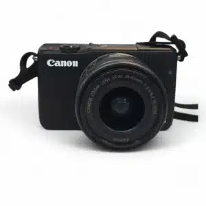 CAMARA CANON EOS M10 EF-M15-45 IS STM KIT + CARGADOR + CAJA