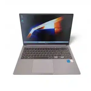 PORTATIL SAMSUNG BOOK 4 NP750XGK-INTEL I5-1335U, 16 GB, 512 GB SSD + CARGADOR